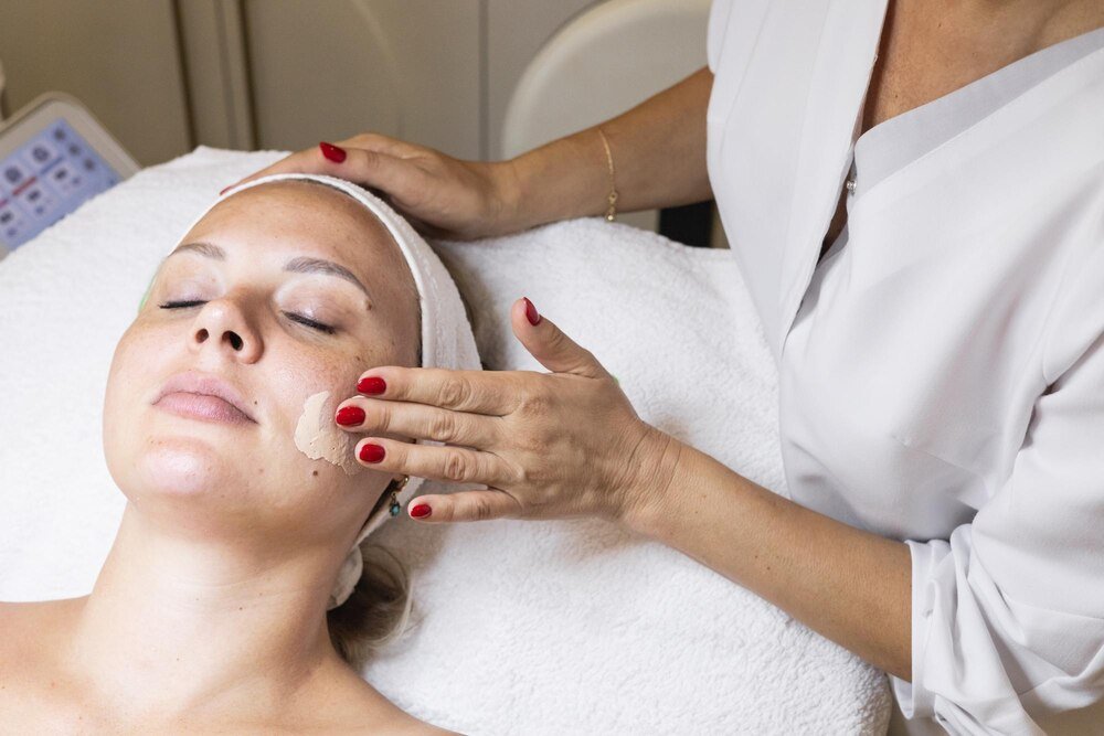 Peeling węglowy – czy warto się zdecydować